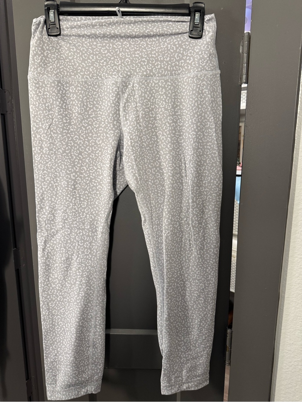 lululemon athletica Light Gray Leopard Print Leggings